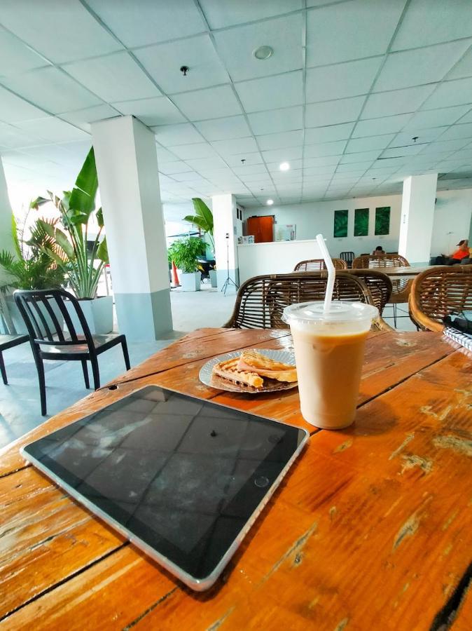 Pasay Centrale Hotel エクステリア 写真